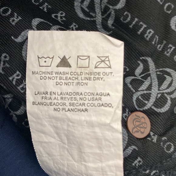 Rock & Republic Berlin Mid Rise Skinny Jean - Picture 13 of 14